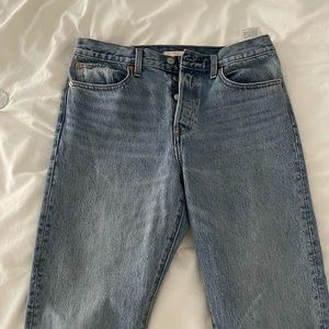 Levi’s wedgie straight leg